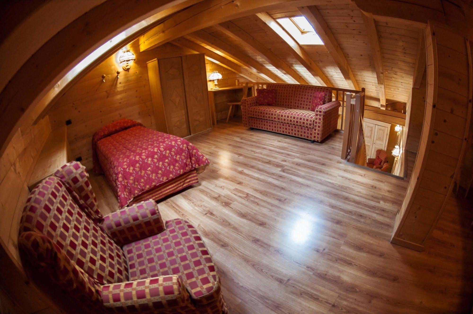 Hotel Jolanda Sport 그레소니라트리니테 외부 사진